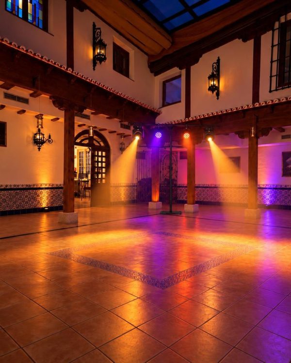 Las Infantas Iluminacion fiesta basica